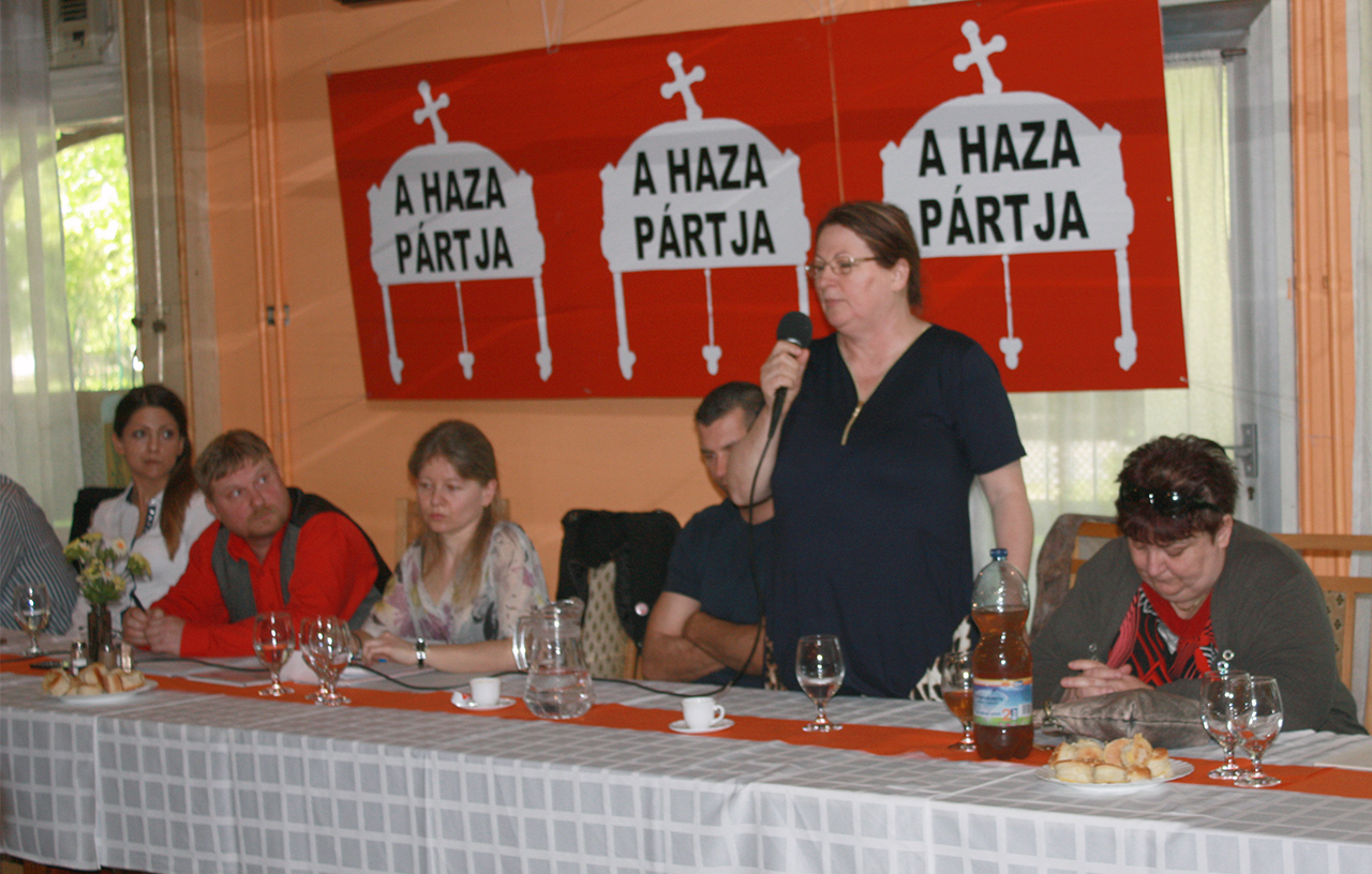 JELENTKEZETT AZ ADOMÁNYOZÓ | A HAZA PÁRTJA honlapja