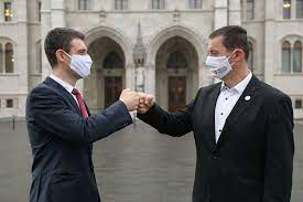 Sneider Tamás - ÚJ FEJEZET - Az életem során sokszor... | Facebook